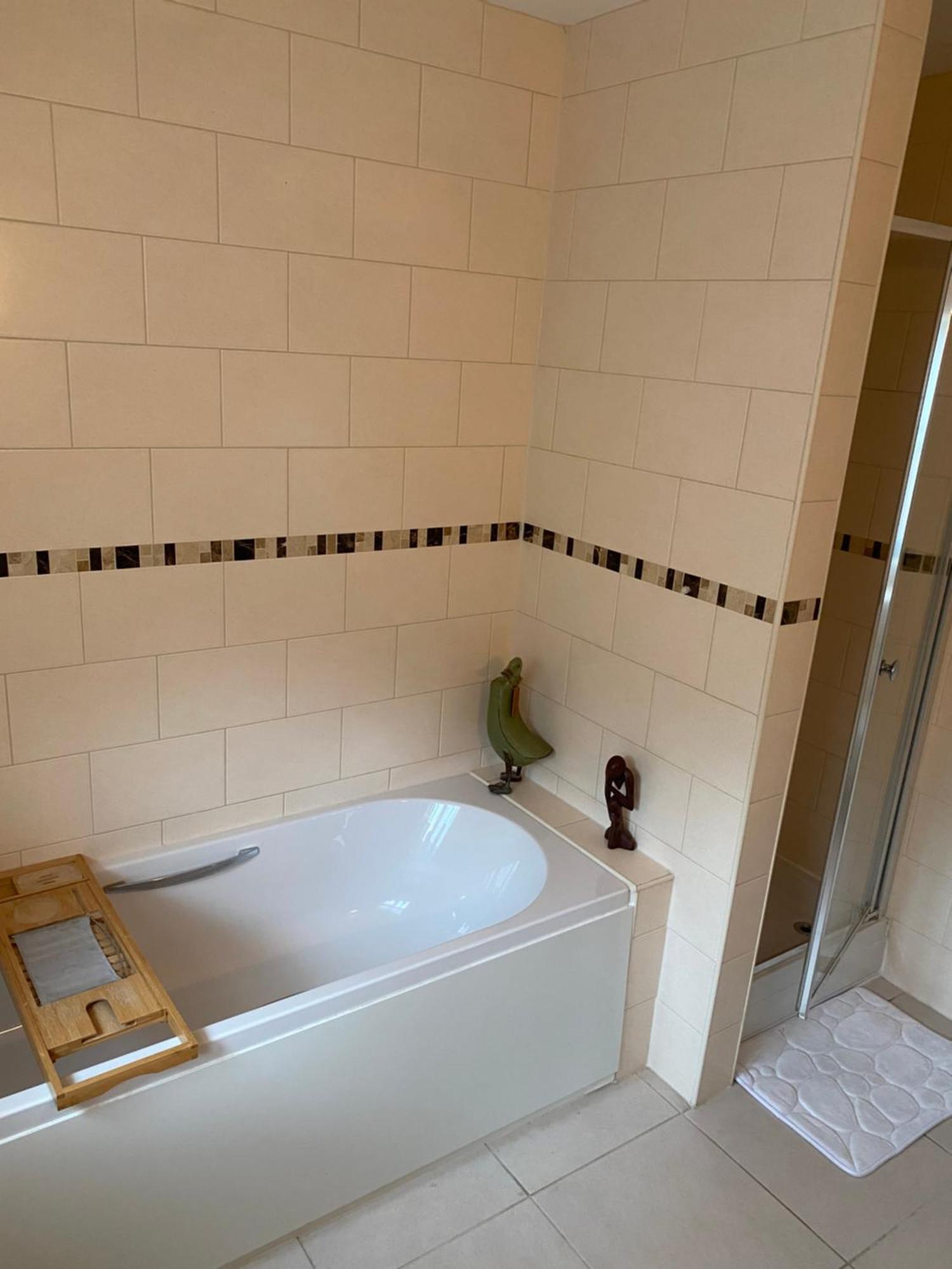 Beautiful Private Room With Kingsize Bed And Large Private En-Suite بيتربرو المظهر الخارجي الصورة